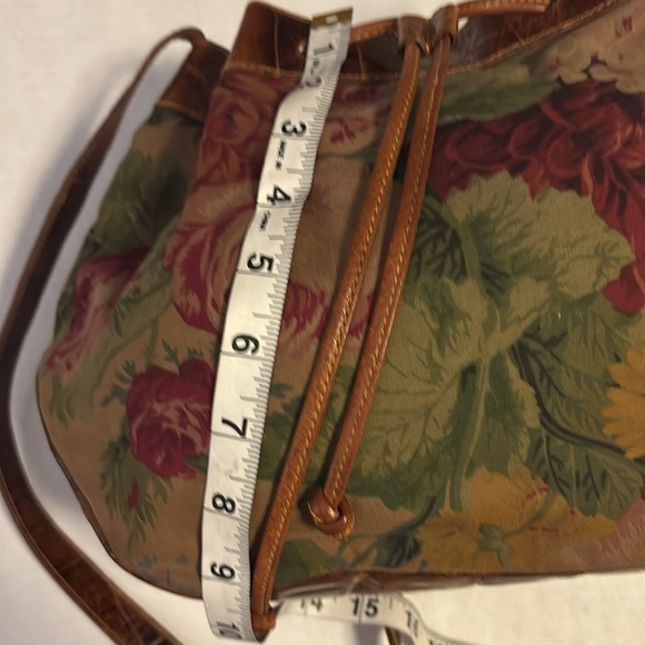 FURLA BRAND DARK TAN FLORAL CLOTH BUCKET LSTYLE BAG WITH LEATHER TIE CLOSURE❤️ - Picture 16 of 16